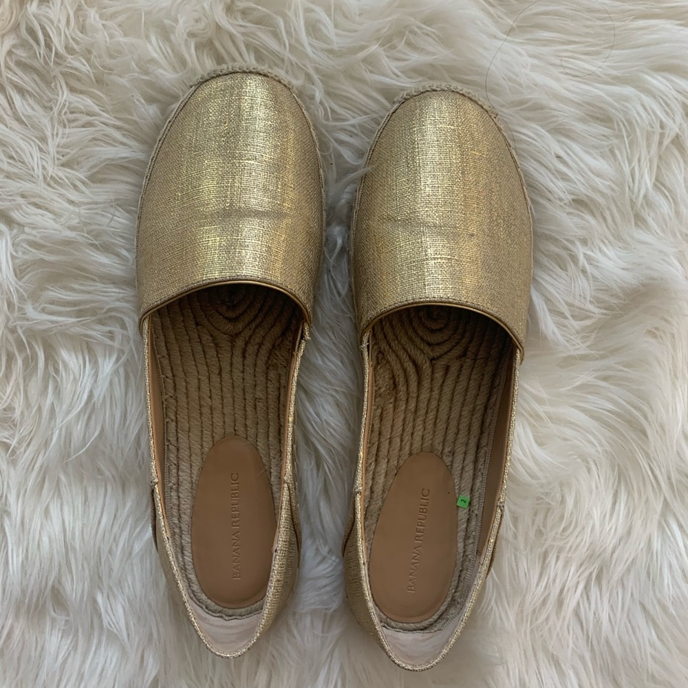 Banana republic flats